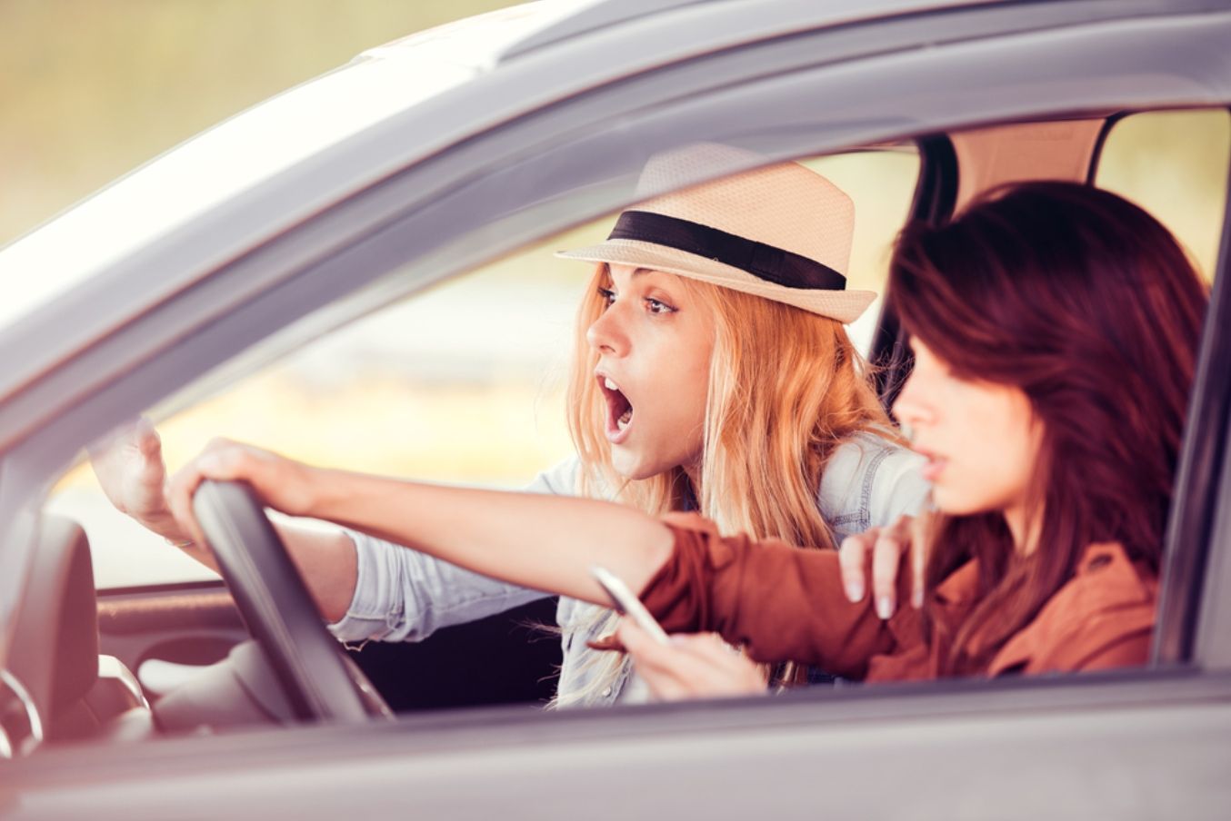 5 Ways an Experienced Lawyer May Help You After a Distracted Driving Accident