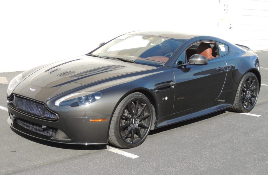 Aston Martin V12 Vantage Banner