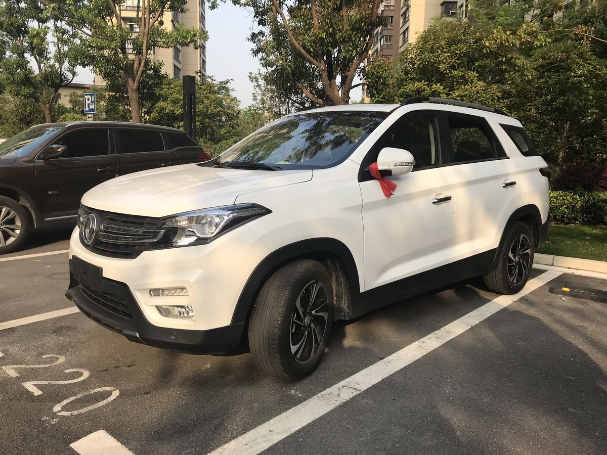 Dongfeng Motor S560