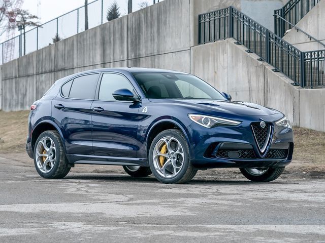 Alfa Romeo Stelvio Banner